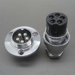 kit: plug with flange on device+socket on cable