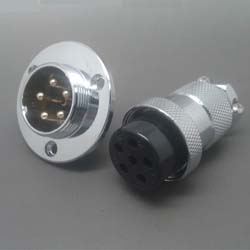 kit: plug with flange on device+socket on cable